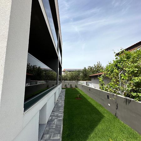 Monachus Apartments Vir Exterior foto
